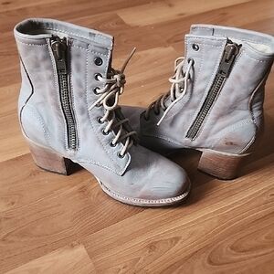 Trendy Lace-Up Gray Boots